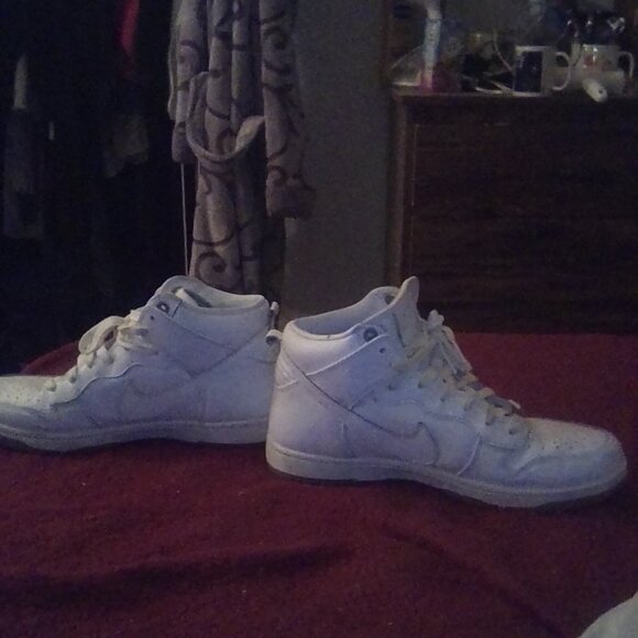 Nike Zoom White Hightops - Picture 3 of 7